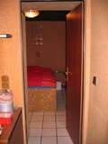 2 (+1/2) Zimmer Wohnung mit Luxusbad mit Sauna und edler Einbauküche  42758