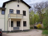 Wohnen im grünen ,helle sonnige 2-R- DG-Wohnung . ca.51 m²; san.Altbau Bad mit Wanne 192836