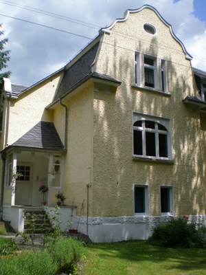 helle, geräumige 2,5-Raum-Wohnung  3485