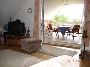 naturnahe, helle 4 Zimmer OG Wohnung 130m² 73199