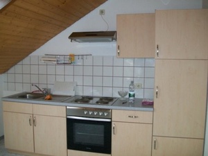 Schöne 2 Zi DG-Wohnung 211336
