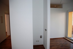 PROVISIONSFREI: Sehr schöne, neu renovierte 2-Zi-Wohnung in zentraler Lage (Energiesparhaus) 66727