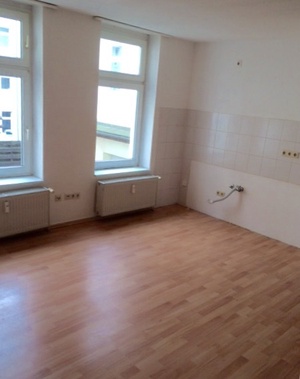Preiswerte  freundliche 2-R-Wohnung. ca. 45m2 in MD-Neue-Neustadt ! zu vermietern ! 676624