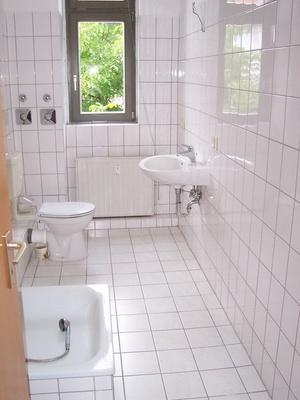 Sonnige preiswerte  2-R- Wohnung ,san. Altbau,in Magdeburg - Stadtfeld -Ost   ca.50 m², 2OG  EBK . 228169