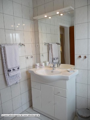- Möblierte 60m² 3 Zimmer Wohnung in Swisttal-Heimerzheim zur Miete auf Zeit 399890