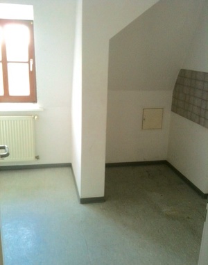 Schöne freundliche. 3-R-Wohnung in MD-Sudenburg,DG ca 72m² mit BLK , WG tauglich zu vermieten ! 671362